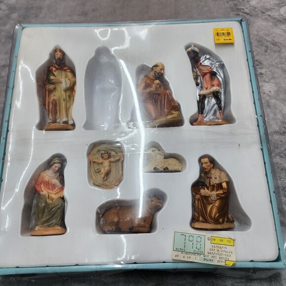 Vintage Porcelain Nativity Set See Described - Picture 2 of 12